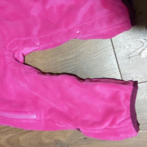 The North Face Oso dual full length zippered infant onesie, in size 12M-18M+ - Picture 7 of 12